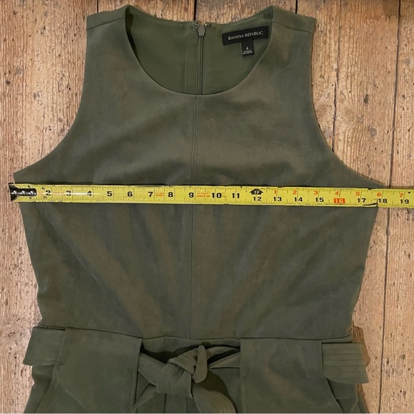 Banana Republic Sage Green Vegan Suede Jumpsuit Size 6 - Picture 9 of 16